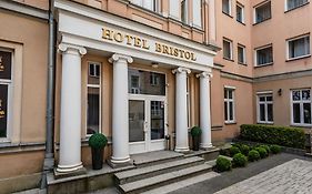 Hotel Bristol